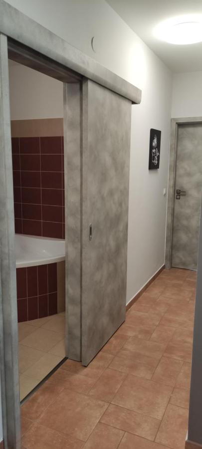 Ikon Apartman Hajdúszoboszló Exteriör bild