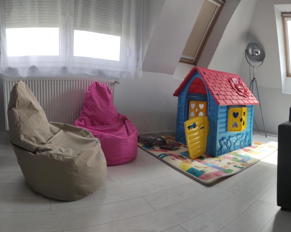 Ikon Apartman Hajdúszoboszló Exteriör bild