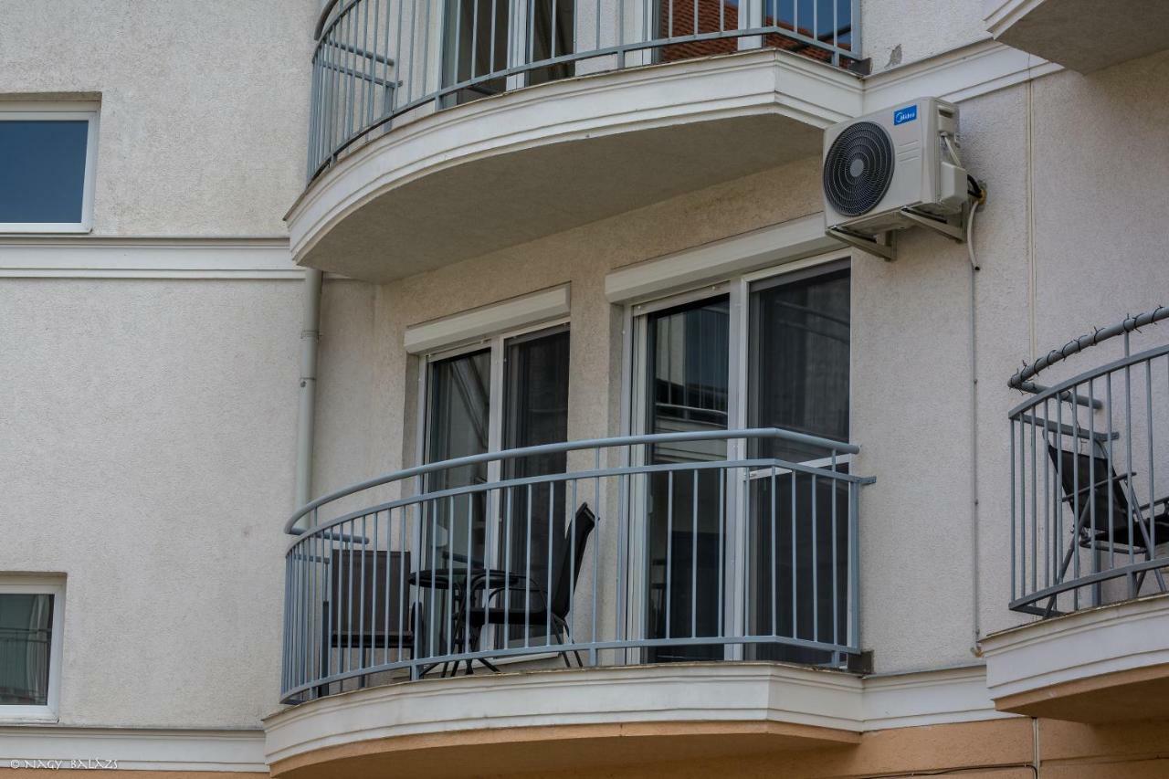 Ikon Apartman Hajdúszoboszló Exteriör bild